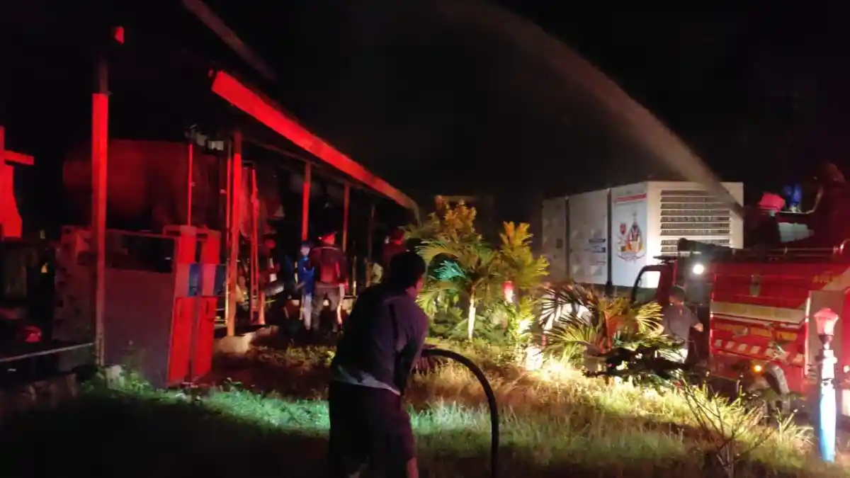 Lima Mesin PLTD Kambajawa Terbakar, Listrik Padam di Tiga Per Empat Wilayah Sumba Timur 