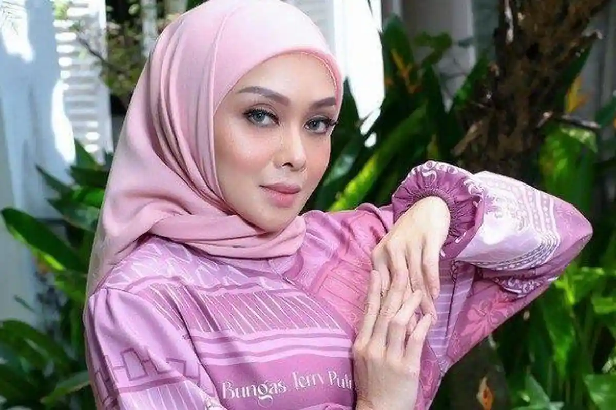 Sosok Artis Terry Putri, Kini Banting Setir Jadi Pengantar Makanan, Tinggal di Amerika Sejak Menikah