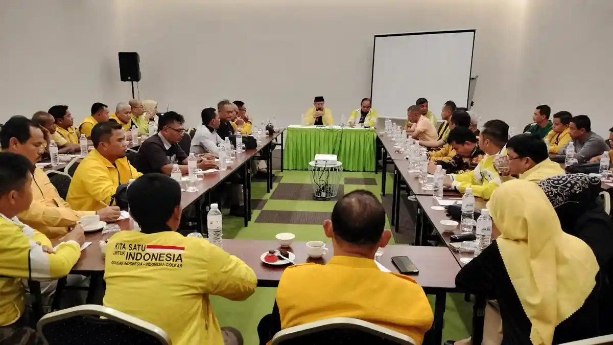 Rakor Golkar di Palembang, Cek Endra Sempatkan Beri Arahan ke Anggota Fraksi dan Pengurus DPD