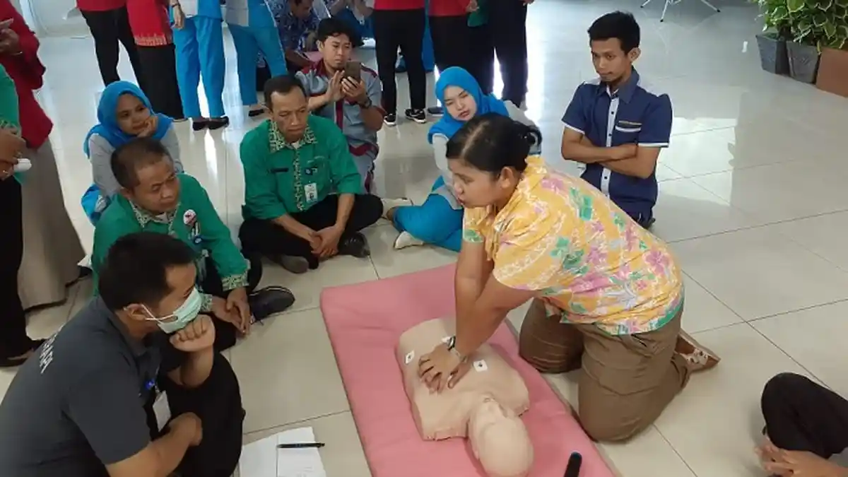 Begini Cara Penanganan Korban Serangan Jantung dan Infeksi