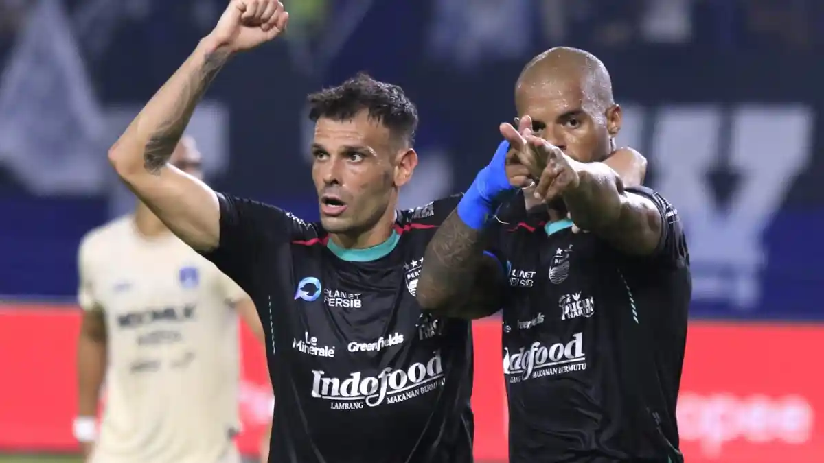 Gawat, Tiga Pemain Penting Persib Bandung Ini Absen Saat Official Training, Terancam Tak Main