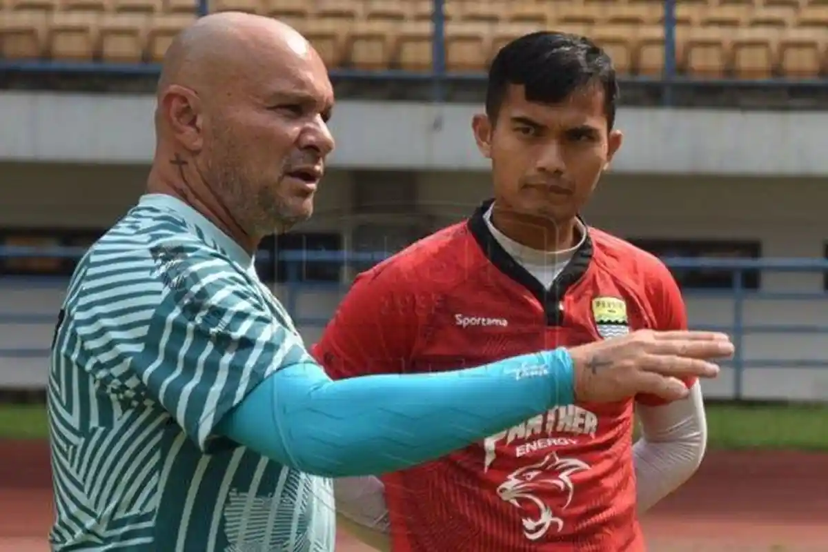 Rahasia Kiper Persib Bandung Main Edan di Seri Satu dan Dua, Siap Dilanjut di Seri Tiga Liga 1