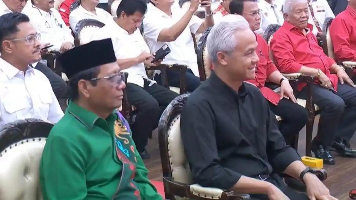 SAH! Megawati Umumkan Mahfud MD Jadi Cawapres Ganjar Pranowo