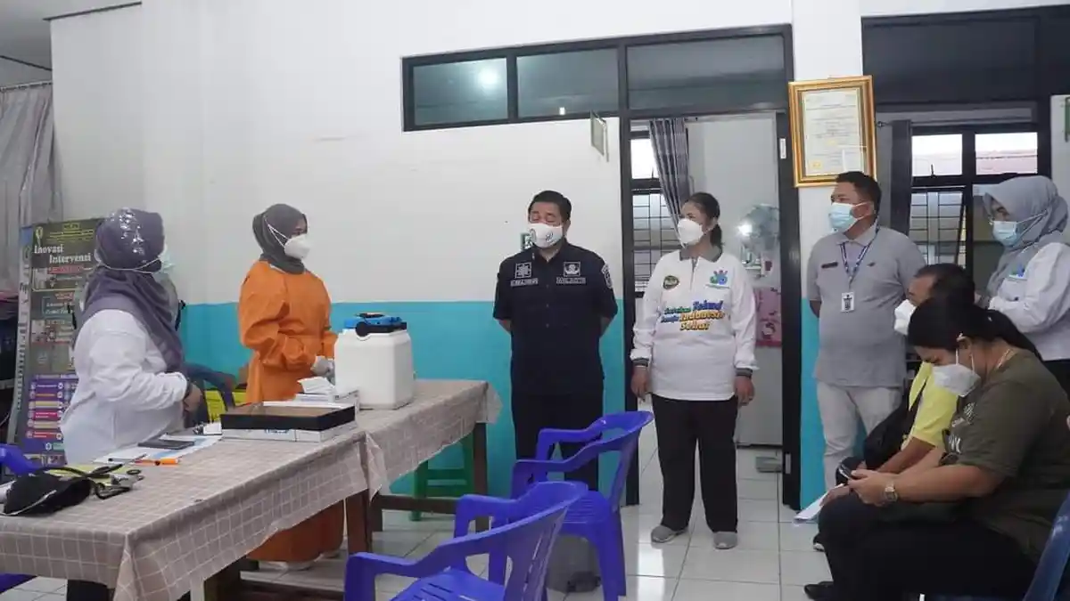 Selama Pandemi Covid-19, Warga Berobat di Puskesmas Karang Mekar Menurun
