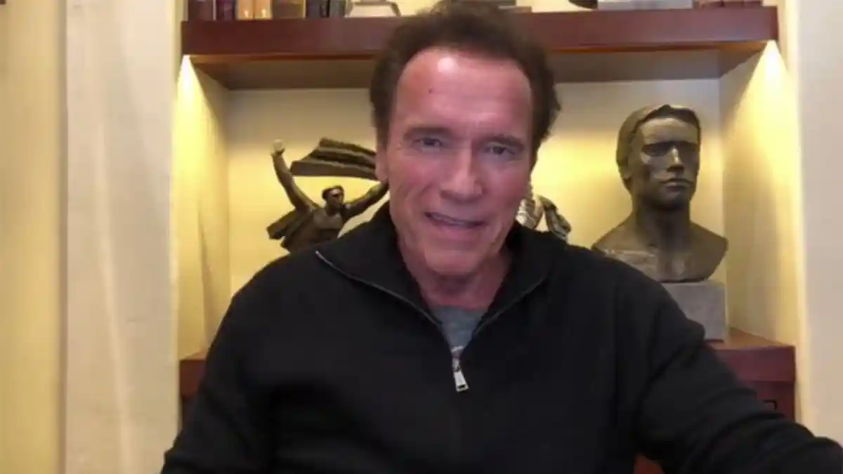 Kondisi Terkini Arnold Schwarzenegger Usai Terlibat Kecelakaan Mobil di Los Angeles, Kronologi