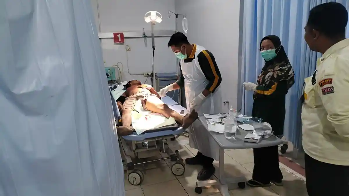 Pria di Jember Dibacok Begal saat Motornya Kehabisan BBM