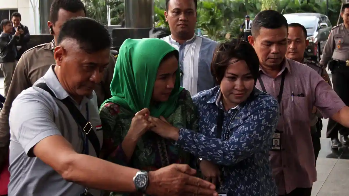 Istri Gubernur Bengkulu Miliki Peran Penting dalam Kasus Korupsi Suaminya