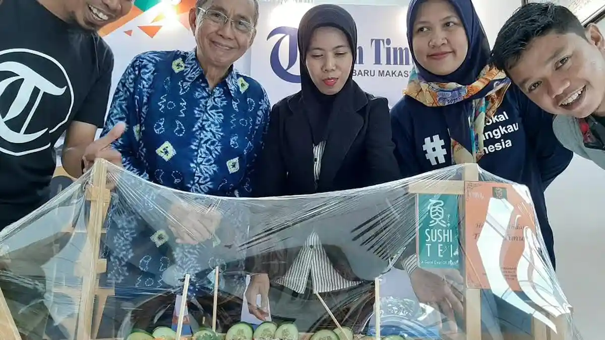 Rayakan HUT dengan Sushi Cake Mulai Rp 700 Ribuan di Sushi Tei Pattimura - sushi-tei-menyambangi-kantor-tribun-timur-pada-minggu-922020-pagi.jpg