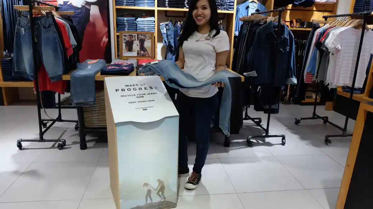 Silakan Tukarkan Jeans Lama dengan Voucher Belanja di Levi’s, Ada Promo Program Recycle Your Jeans