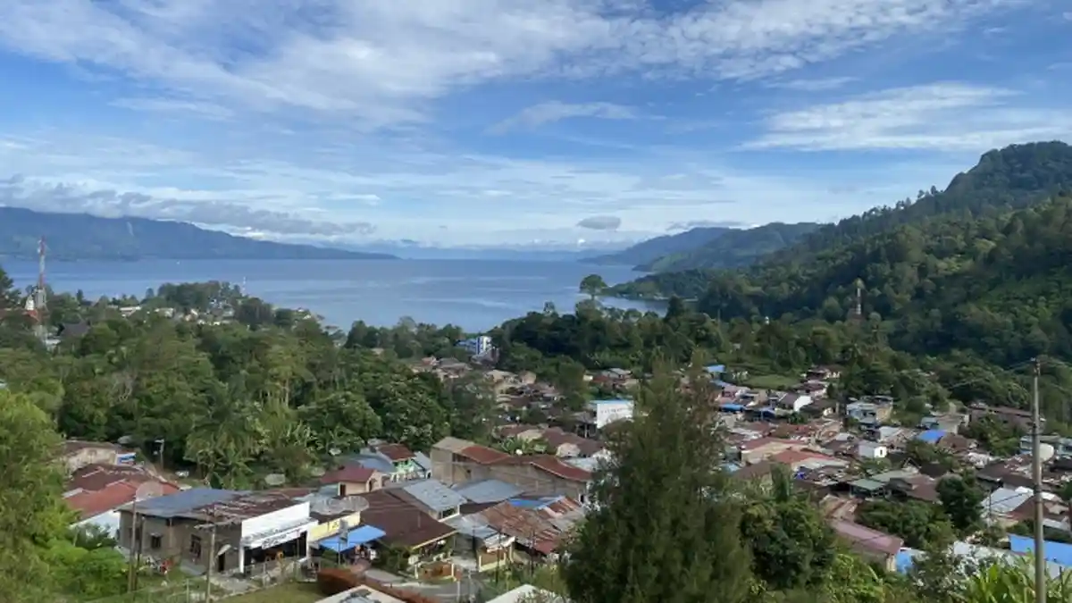 Ratusan Hotel di Parapat tak Miliki Dokumen Analisis Dampak Lalu Lintas