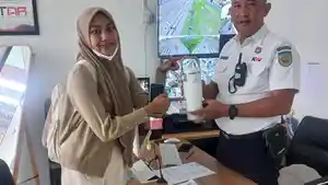 barang-tertinggal-di-kereta-kasus-tumbler.jpg