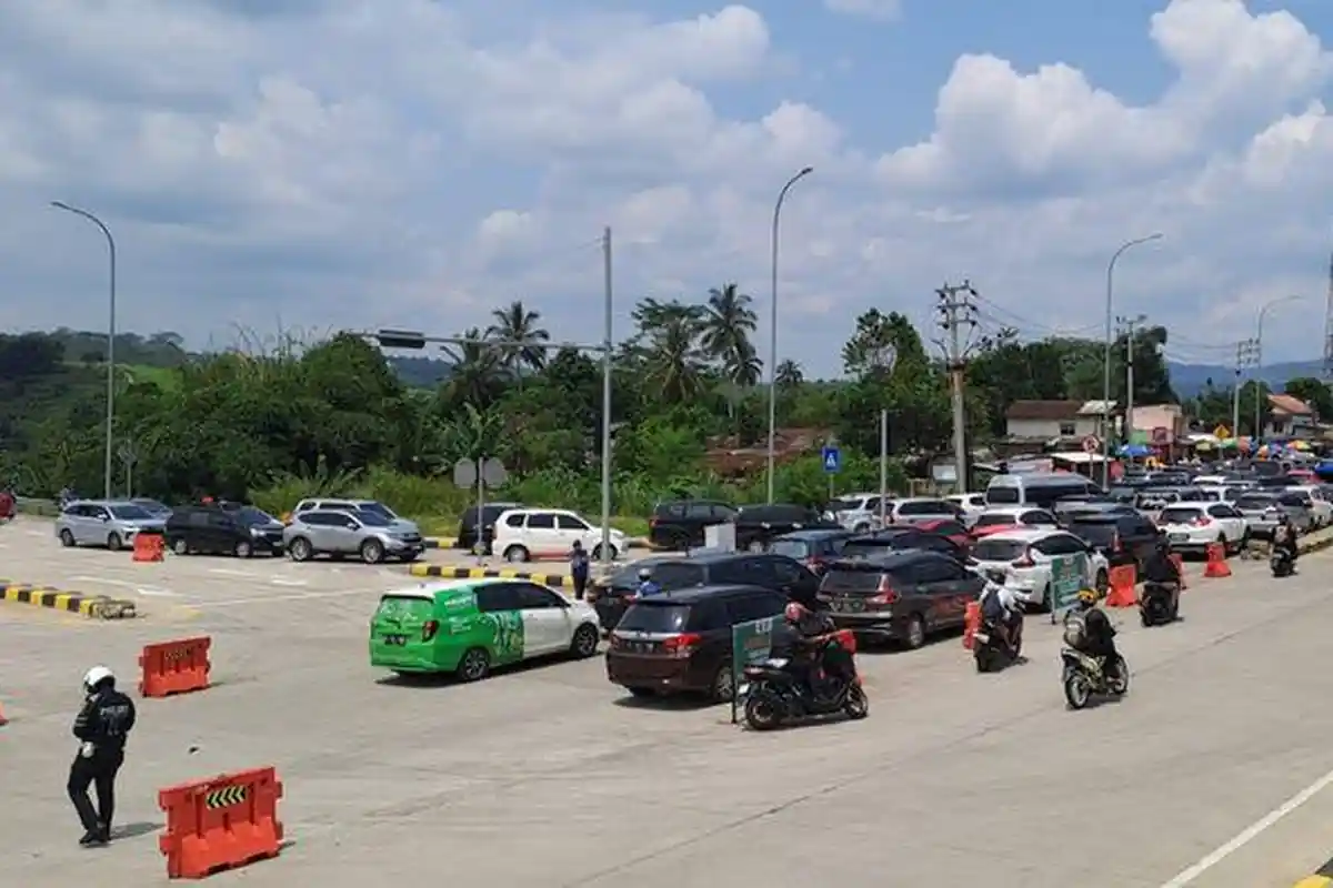 Tol Bocimi Parungkuda Sudah Bisa Digunakan untuk Kendaraan dari Arah Jakarta