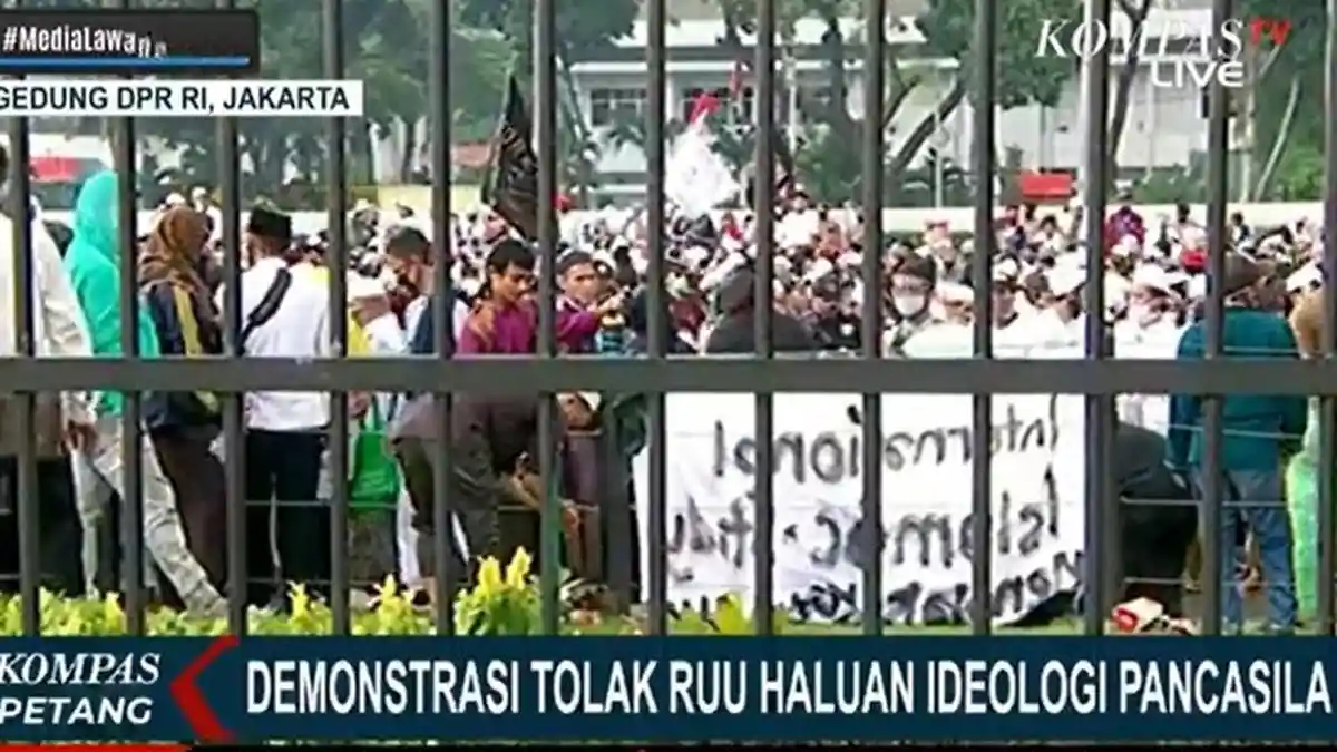 Demo RUU HIP di Depan DPR Libatkan Anak-anak, Kemen PPPA Desak Polisi Usut