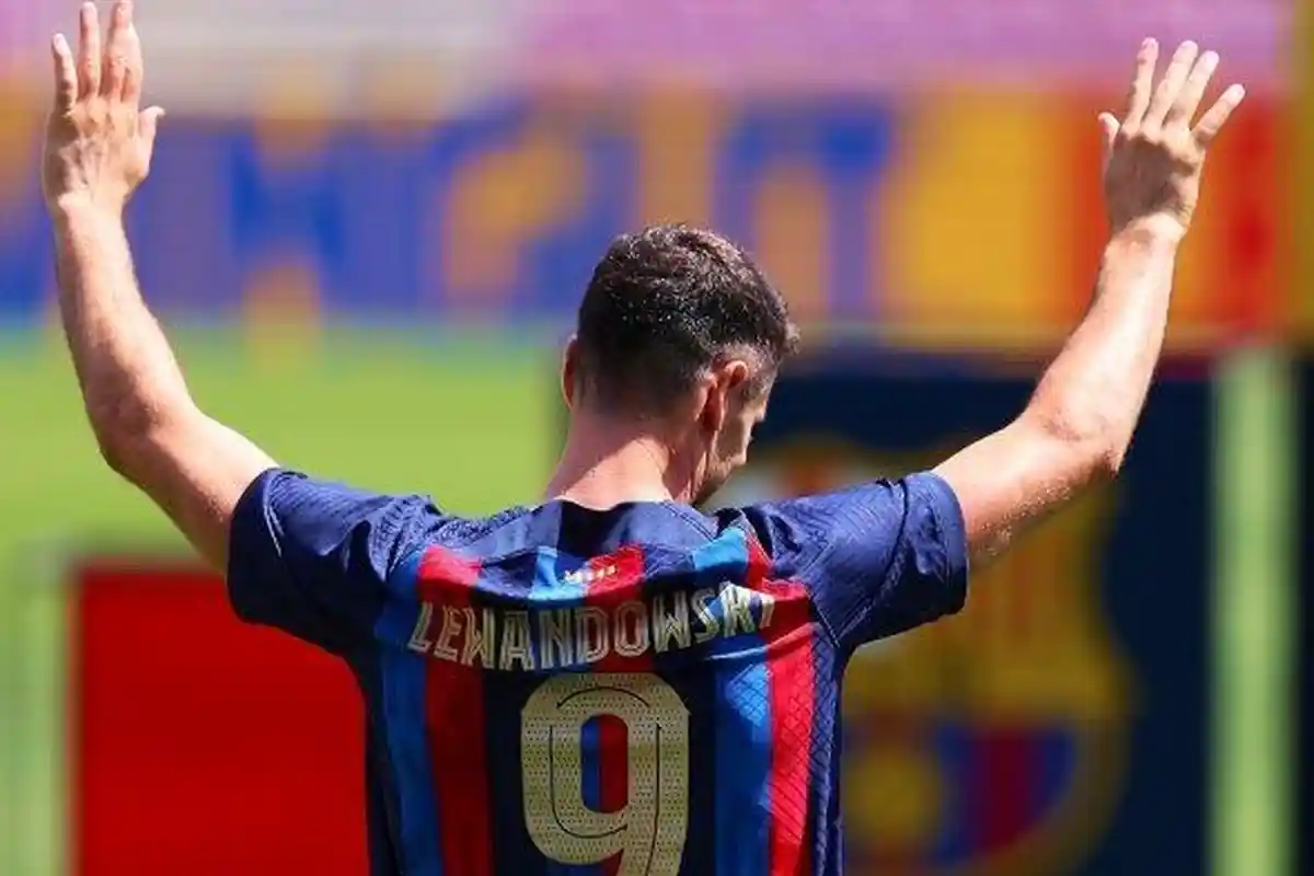 AC Milan dan Manchester United Gigit Jari, Barcelona Tawarkan Kontrak Baru untuk Lewandowski 