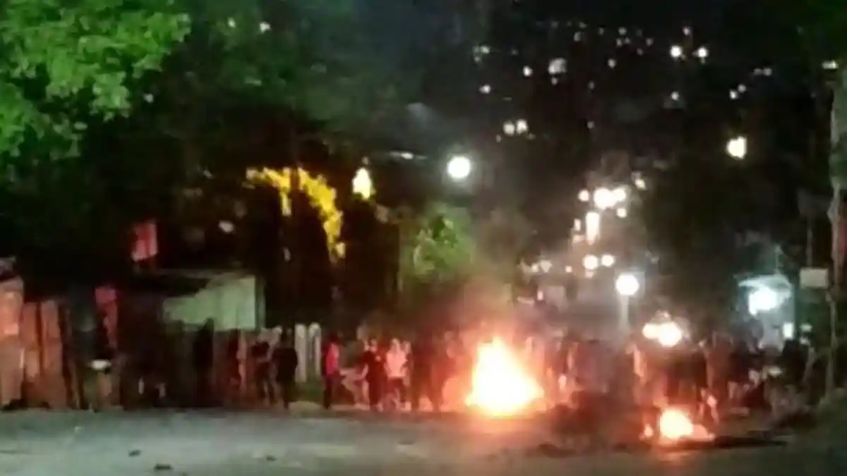 Demo Tolak UU Cipta Kerja di Lampung Berujung Ricuh, 26 Mahasiswa Terluka