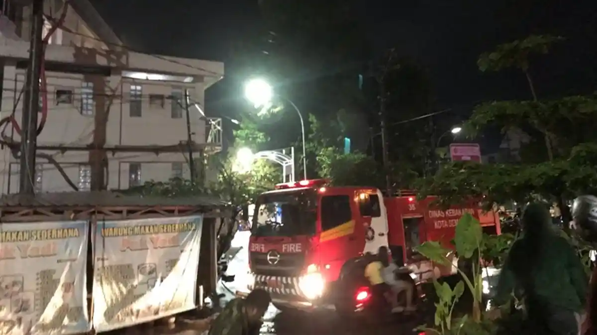 Ada Ledakan Keras Sebelum Api Melalap Gedung Kasuari RSUP Dr Kariadi Semarang