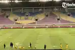 Laga-antara-tuan-rumah-Persis-Solo-vs-Semen-Padang-di-Stadion-Manahan.jpg