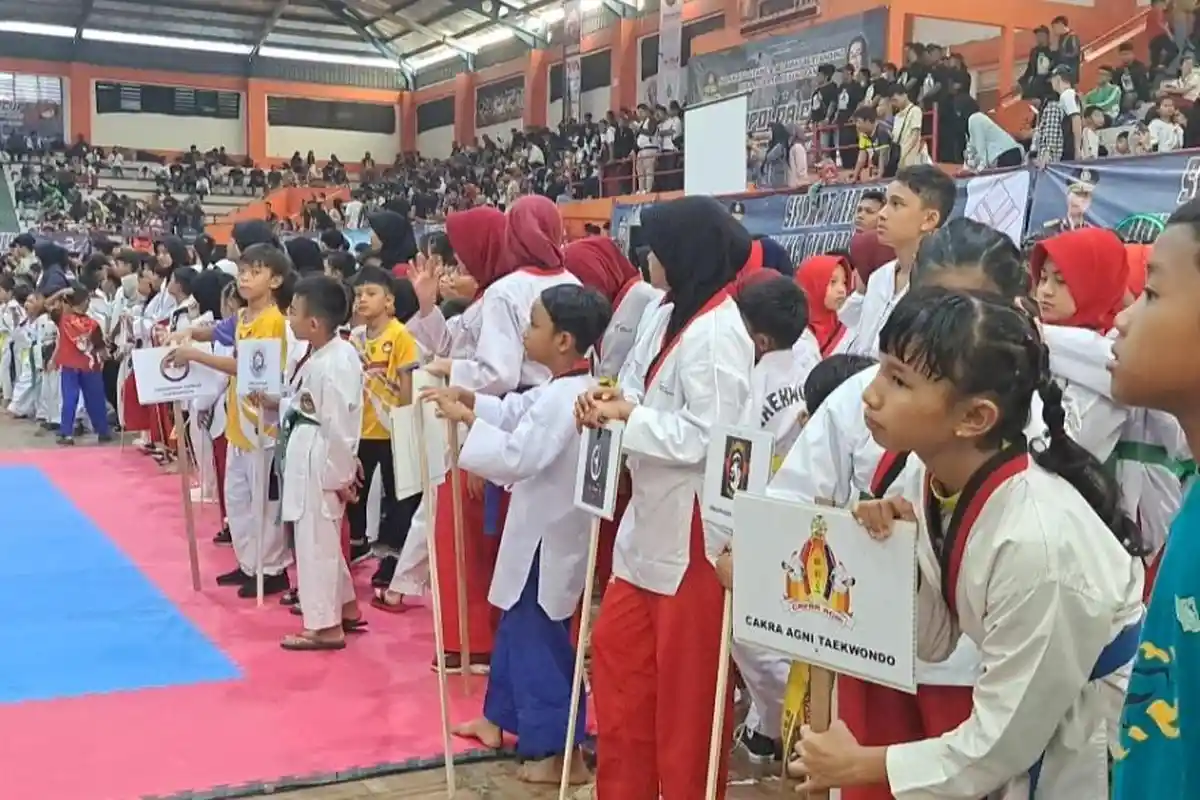 Ahmad Luthfi Buka Turnamen Taekwondo Kapolda Cup di Purwokerto