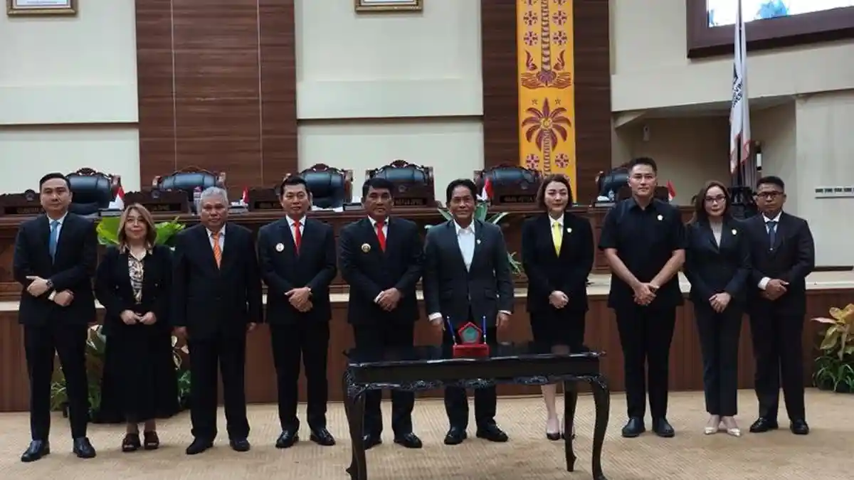Gubernur Sulut YSK Hadiri Rapat Paripurna DPRD Terkait LKPJ 2024