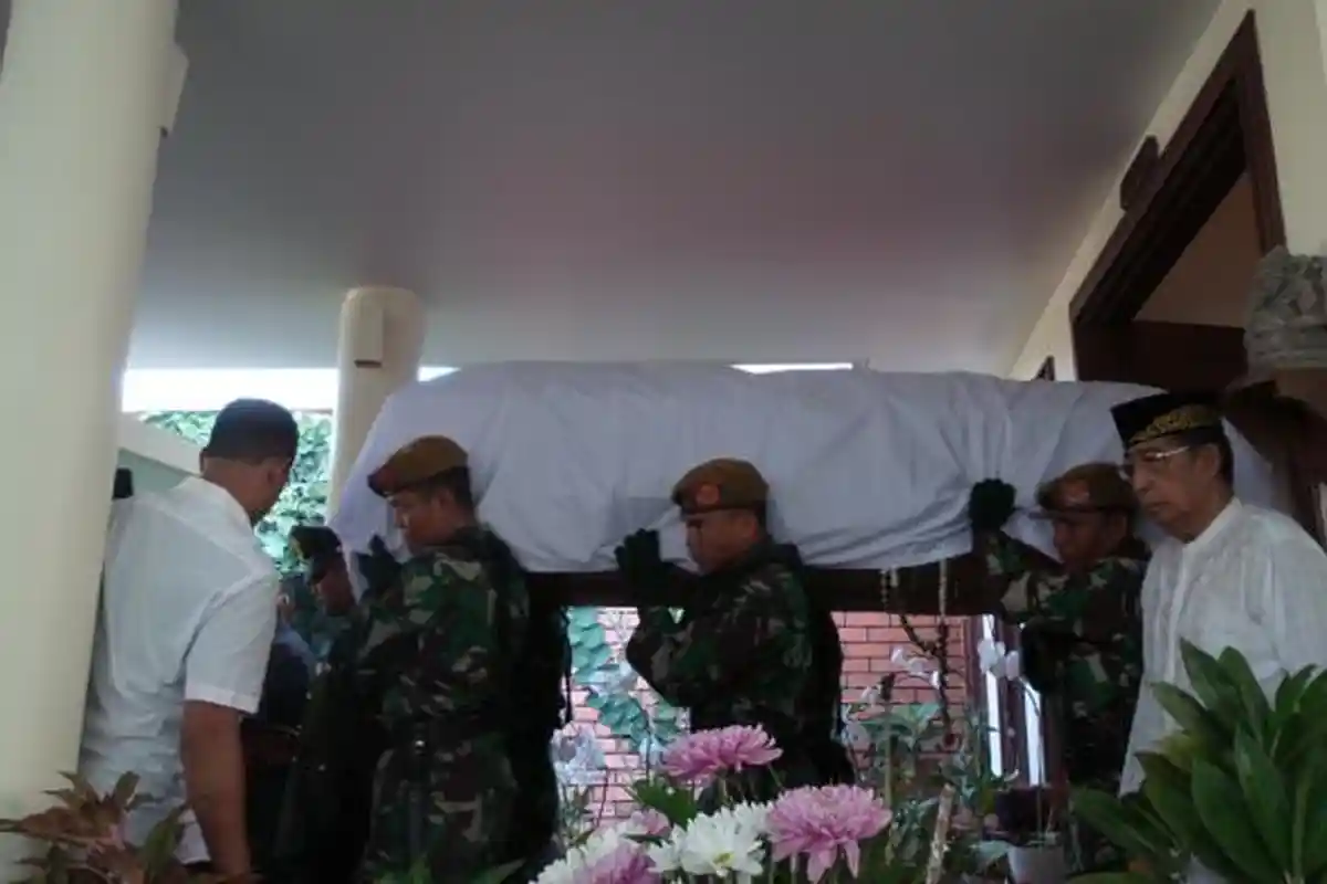 Jenazah Adnan Buyung Resmi Diserahkan ke Negara
