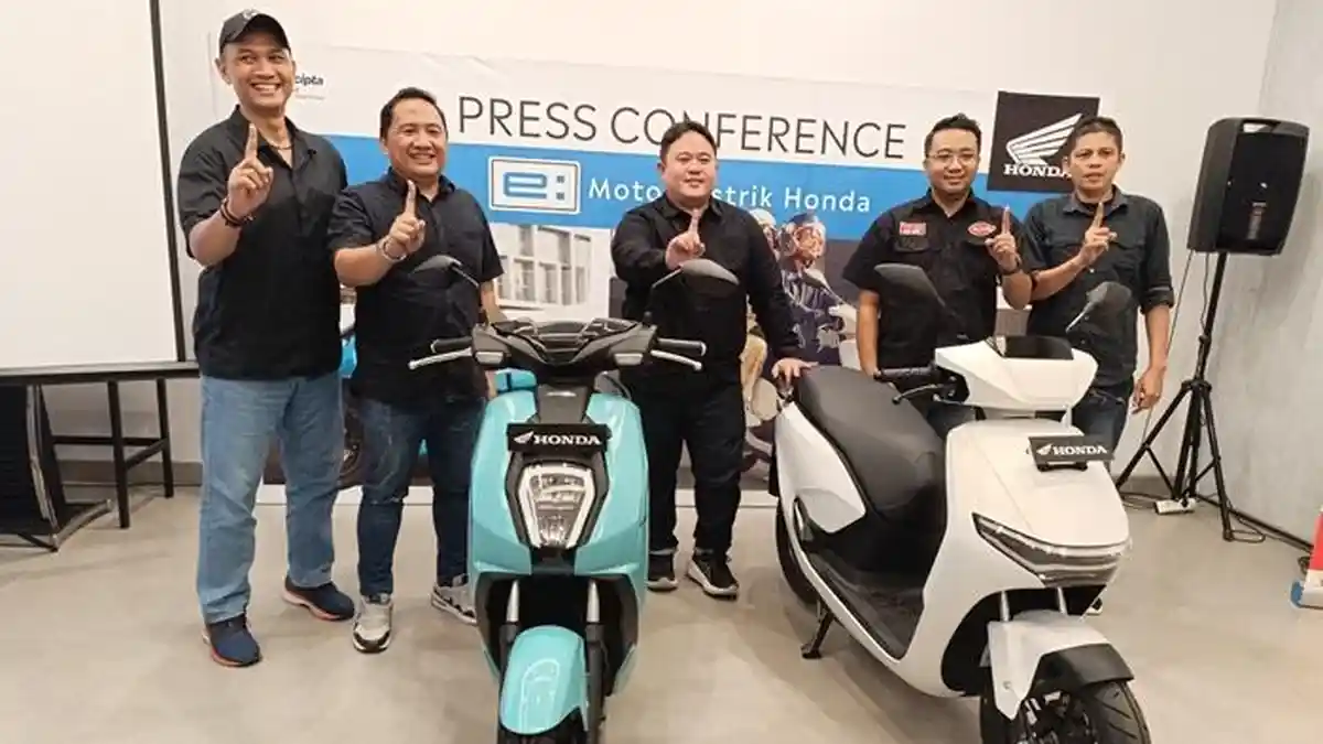 Spesifikasi dan Harga Duo Motor Listrik Honda Icon e: dan Cuv e: yang Baru Mengaspal di Manado Sulut