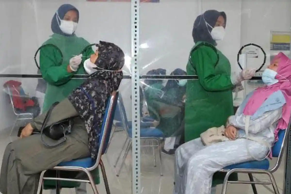 Ada Layanan Tes PCR di Stasiun Madiun dan Jombang untuk Penumpang KA Jarak Jauh yang Belum Booster