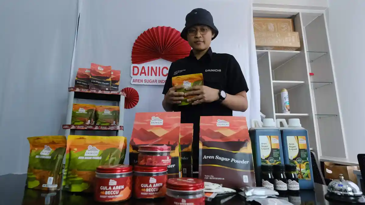 Dari Getah Aren Bone ke Panggung Global, Kisah Wawan Menenun Manisnya ...