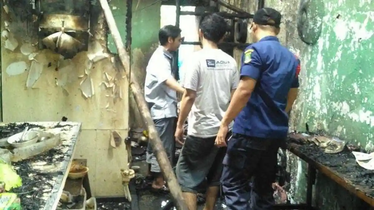 Lupa Matikan Kompor, Rumah Makan Sunda di Karawaci Ludes Dilalap Api
