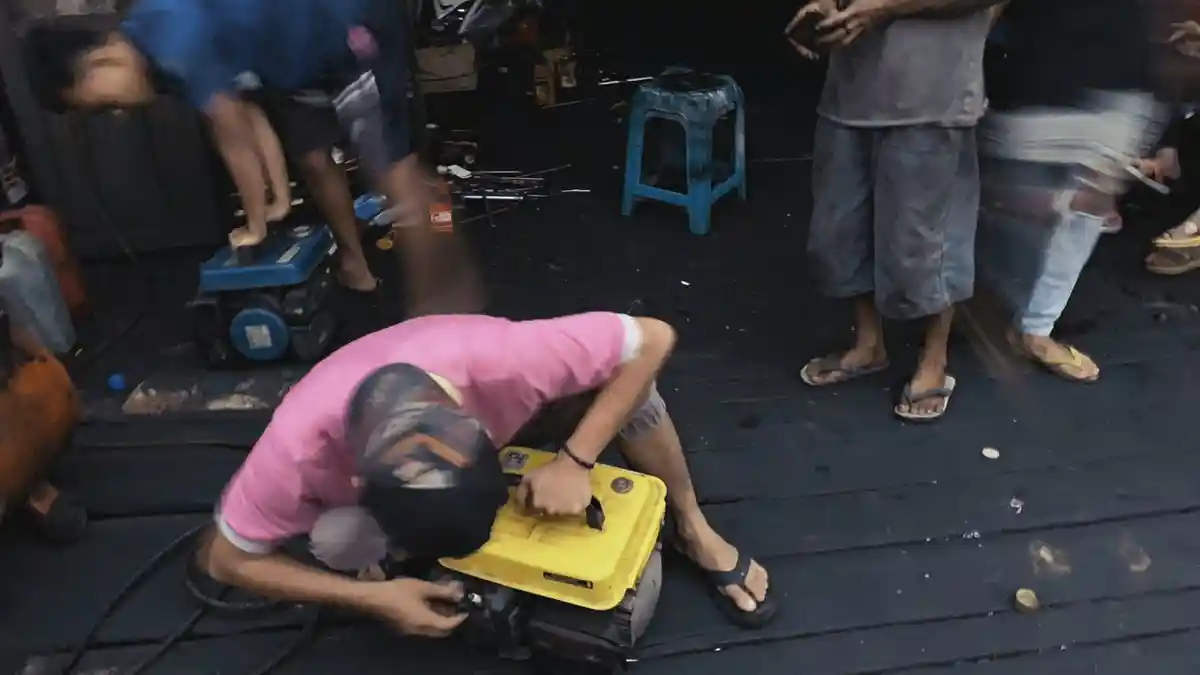 Kisah Warga Berau Terkena Pemadaman Listrik, Ramai-ramai Perbaiki dan Beli Baru Mesin Genset