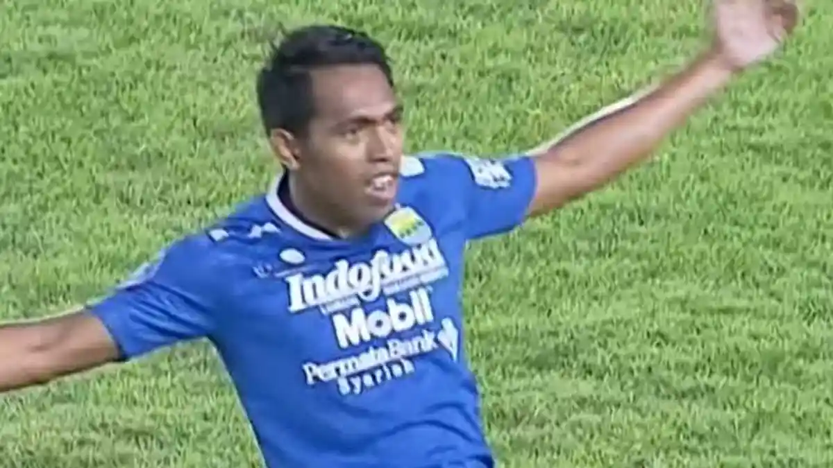 Persib Bandung Unggul 1-0 Atas Madura United, Eks PSMS Medan Cetak Gol Perdana