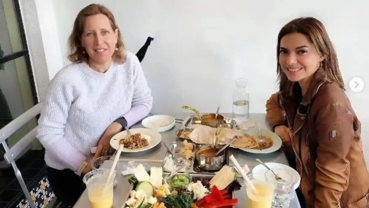 Najwa Shihab Pamer Makan Siang Bareng CEO YouTube, Netizen : Keren Banget Mba Nana