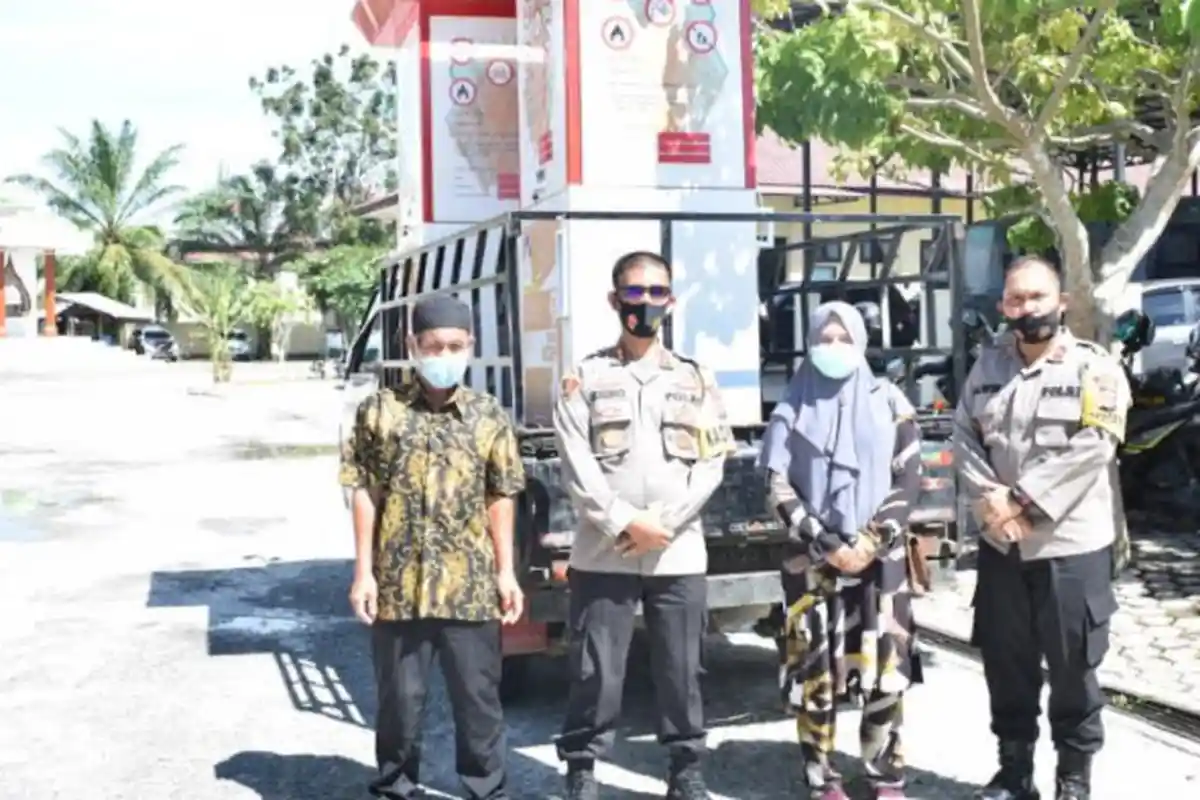 Kapolda Aceh Serahkan Bantuan Pertamini untuk Warga Nagan Raya