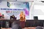 ketua-lsp-smk-smti-pontianak-siti-nurjanna-menyampaikan-program-sertifikasi.jpg