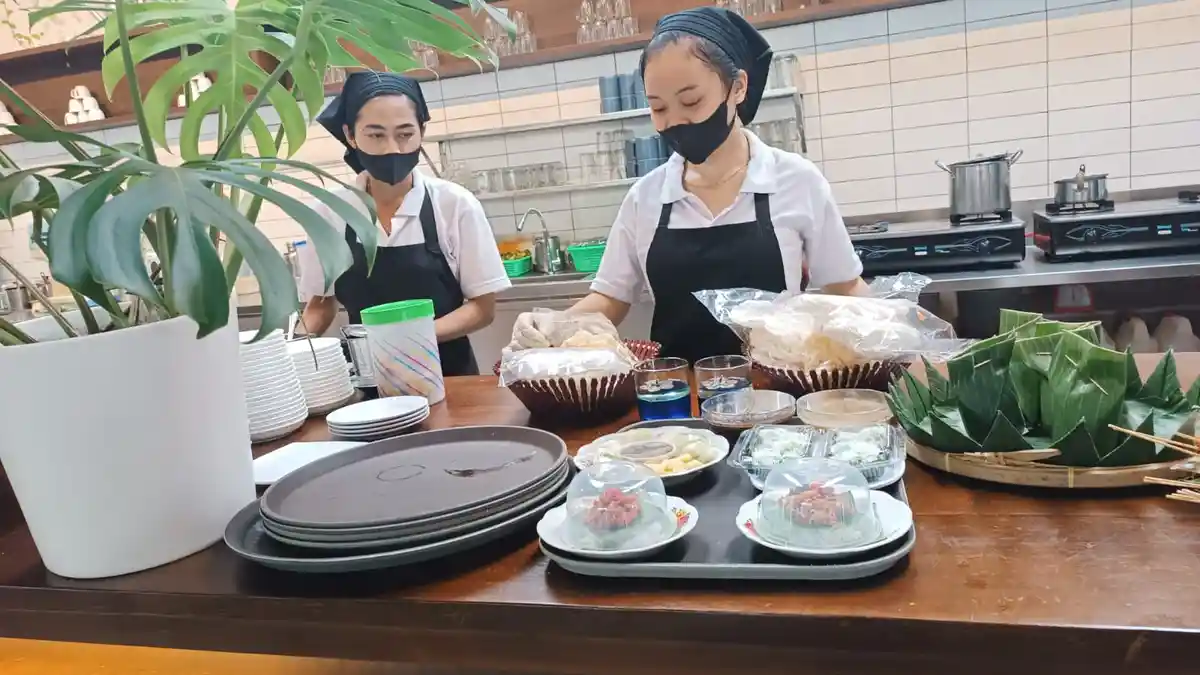 Srikandi Samanhudi, Menuai Berkah Relokasi, Tetap Andalkan Menu Nusantara - Srikandi-Samanhudi.jpg