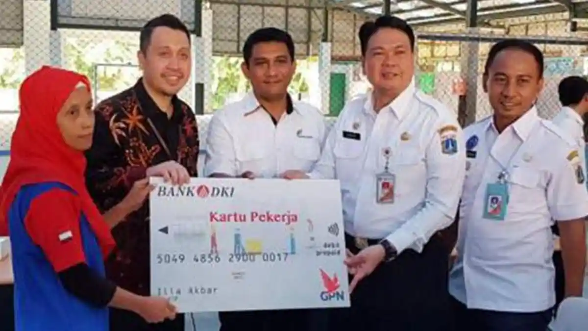 Pekerja Ibu Kota Nikmati Layanan Transjakarta Gratis Hingga Pangan Murah