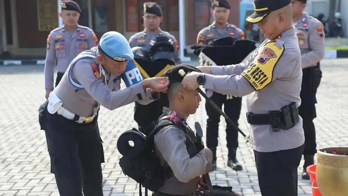 Tradisi Pembaretan, 25 Bintara Remaja Polresta Pati Longmarch 25 Kilometer