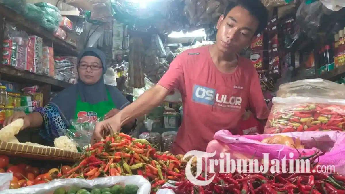 Harga Cabai Rawit di Pasar Wonokromo Surabaya Tembus Rp 50 Ribu Per Kg