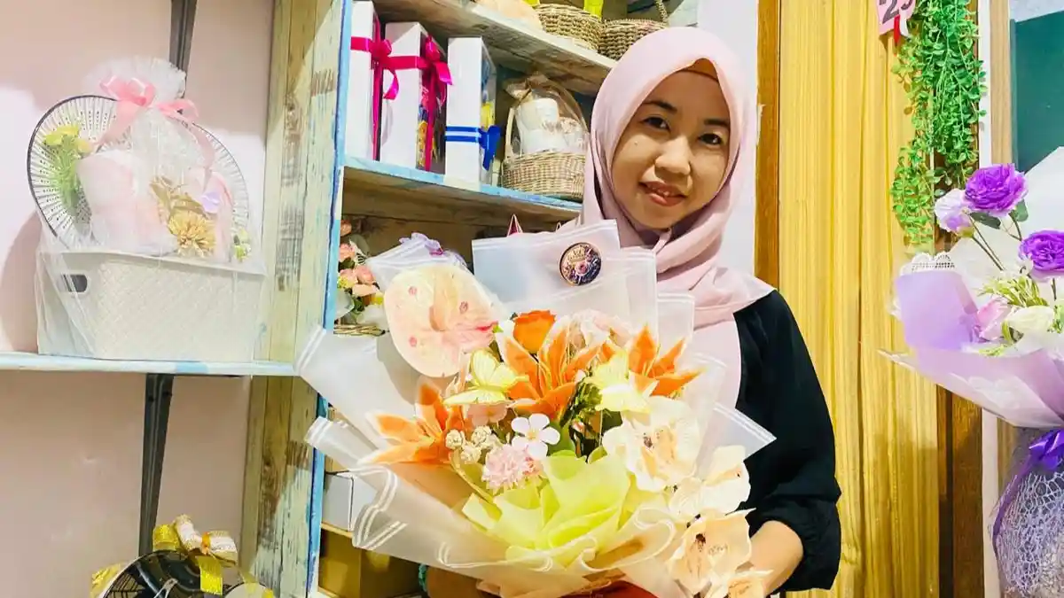 Bermula Dari Hobi, Vitria Buka Usaha Kerajinan Buket, Hampers Sampai Sewa Boks Seserahan di Tegal
