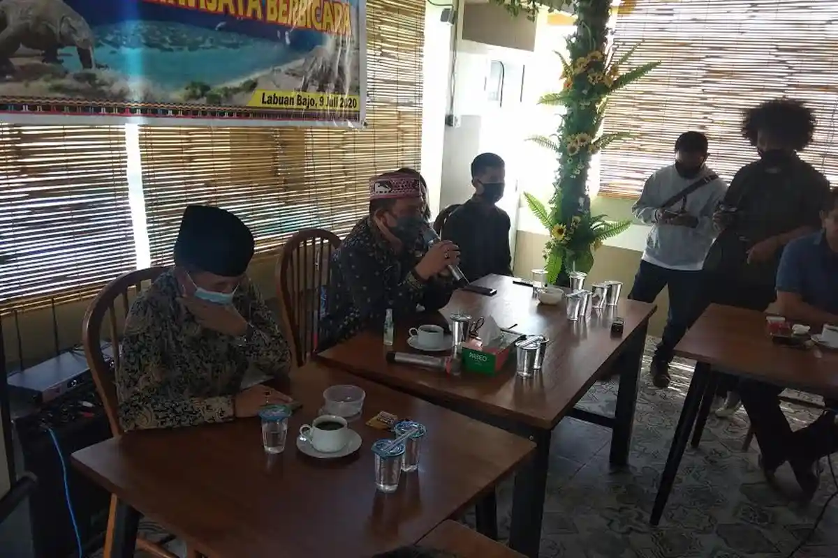 Agustinus Rinus Paparkan Booking Online