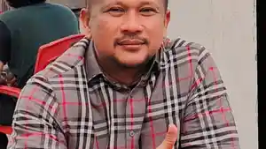 Direktur-Aceh-Human-Foundation-AHF-Adi-Maros-headshoot.jpg