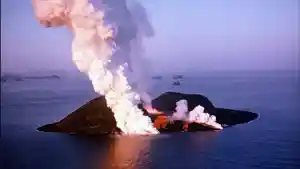 Gunung-api-bawah-laut-Surtsey.jpg