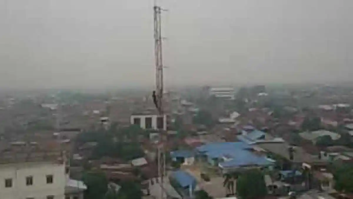 Asap Sudah Masuk ke Rumah