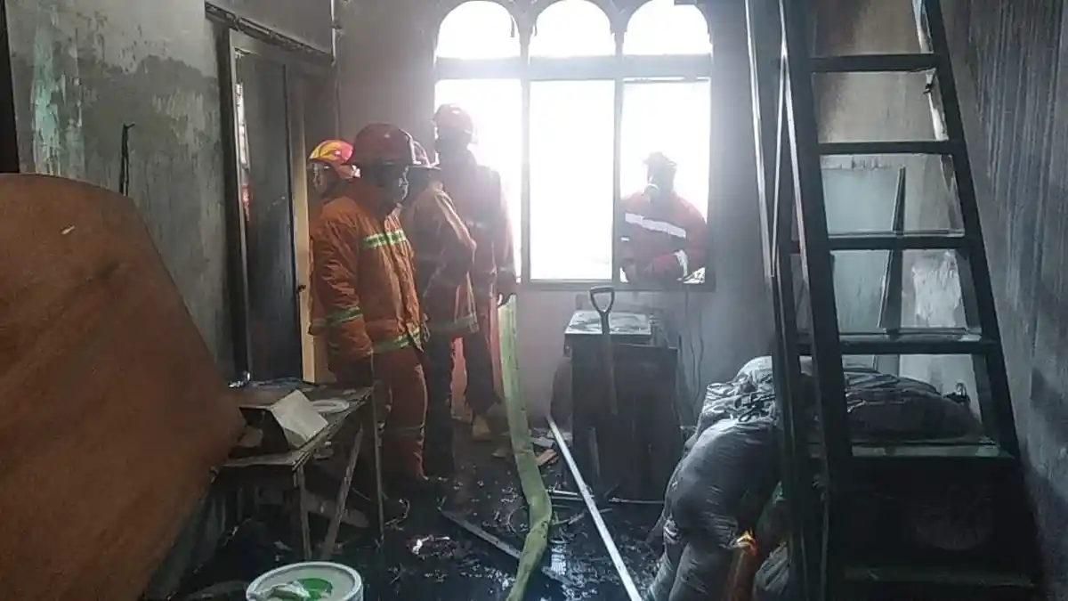 Kipas Angin Mengalami Korsleting, Gudang Masjid Al Mu'awanah Kota Malang Terbakar