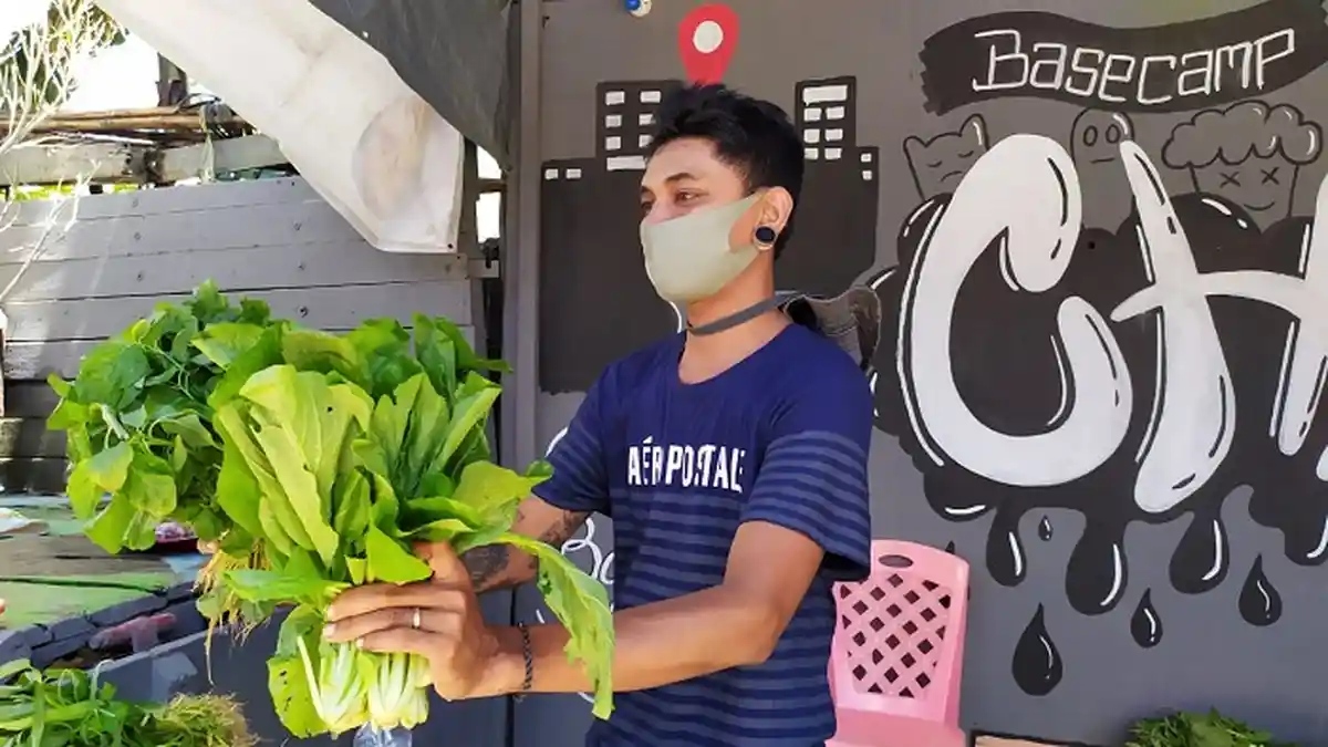 Lindungi Warga dari Corona, Pemuda di Skip Tengah Ambon Gelar Pasar Kaget