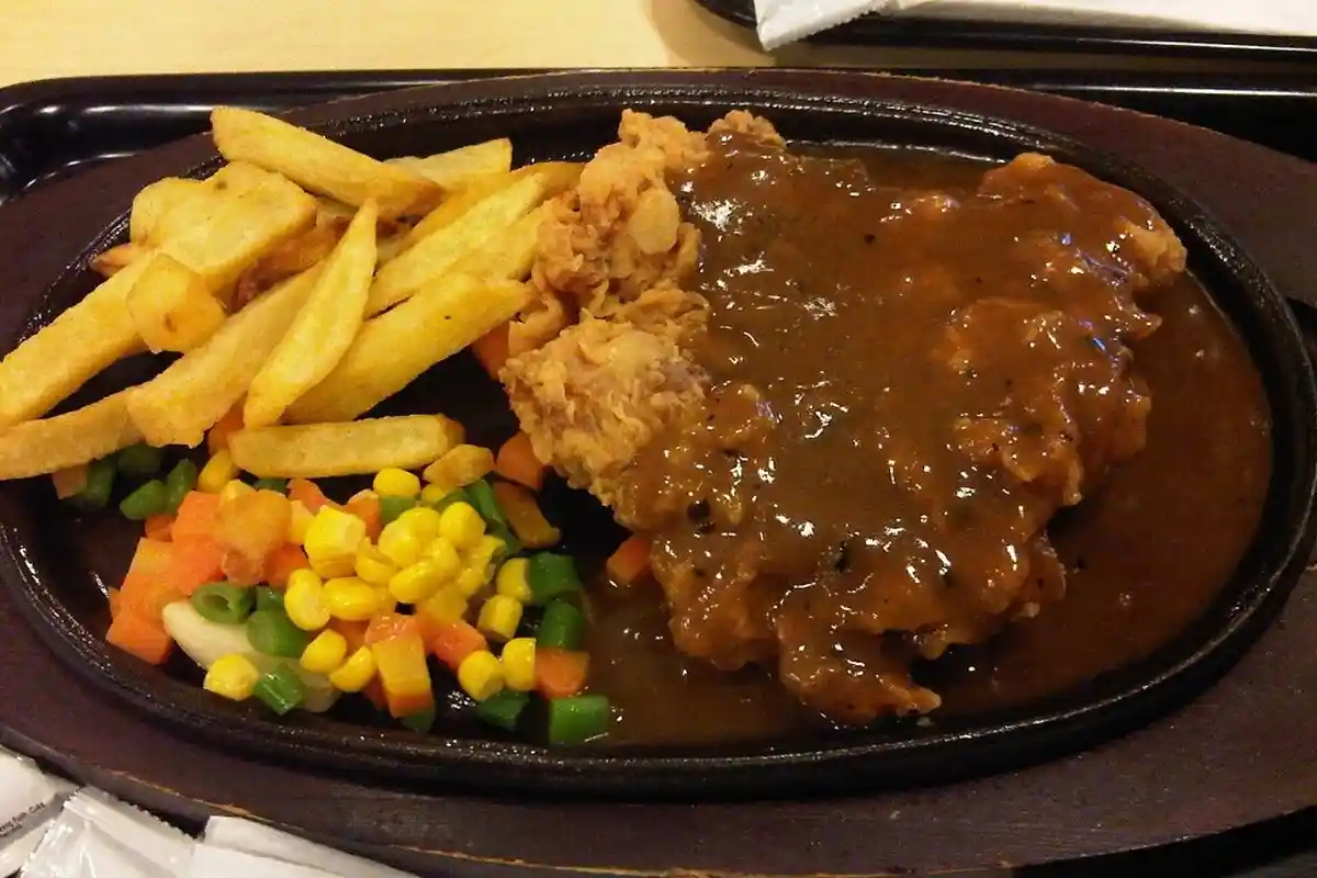 KULINER LAMPUNG - 5 Tempat Makan Steak yang Lezat di Bandar Lampung, Jangan Sampai Nggak Mencoba!