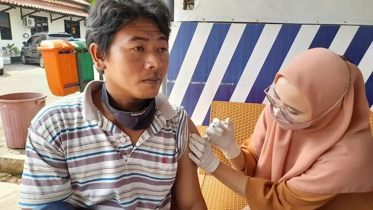 Kasus Covid-19 di Bogor Kembali Meningkat, Polsek Citeureup Tarik Warga yang Datang ke Kantor Polisi