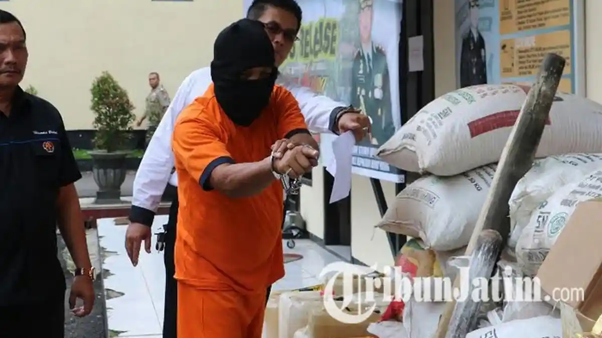 Pabrik Miras  Jenis Trobas Digerebek Polres Malang, Ini Hasilnya