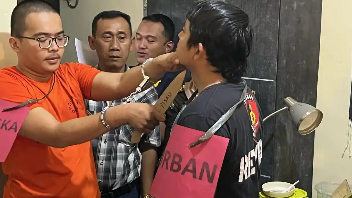 Pengakuan Altaf Pembunuh Mahasiswa UI saat Rekonstruksi: Ada 30 Tusukan ke Korban