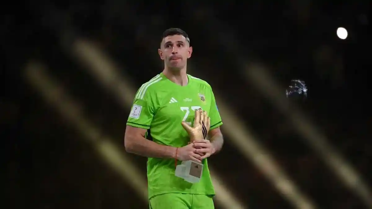Aston Villa vs Liverpool Kick Off 00.30 WIB, Kiper Terbaik Piala Dunia 2022 Belum Bisa Main