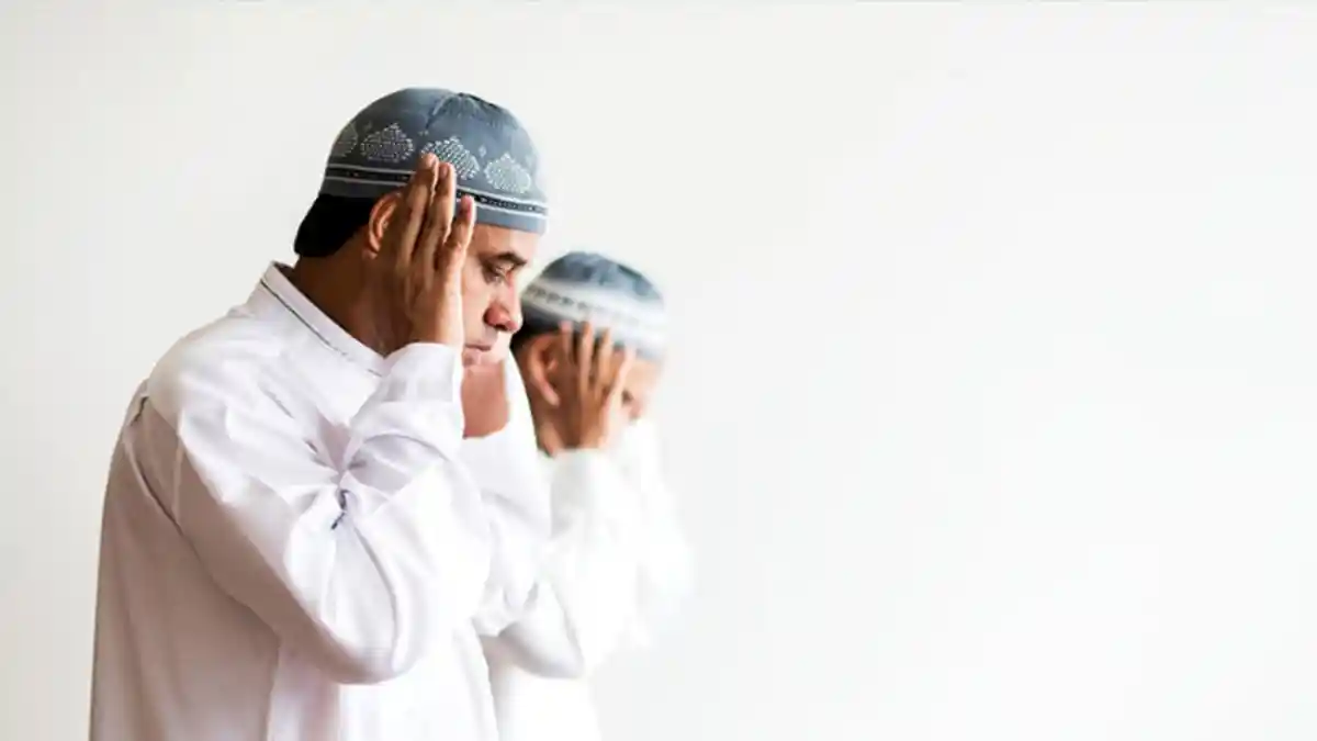 Bacaan Lengkap Doa Iftitah Saat Salat Menurut Muhammadiyah, Simak Penjelasan Ustaz Abdul Somad